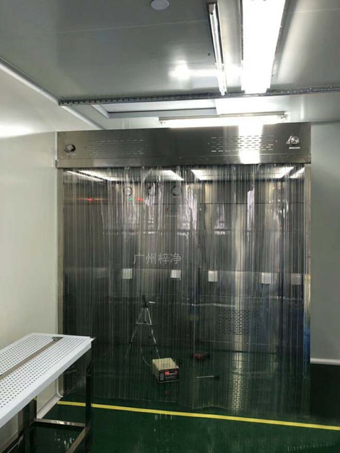 負壓稱量罩在制藥行業中，對藥品成分的精確稱量至關重要。