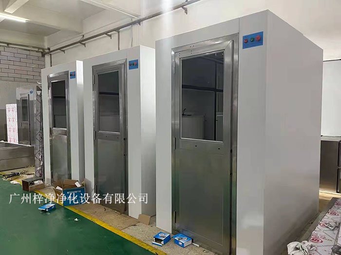 烤漆風淋室與全不銹鋼風淋室適用范圍解析